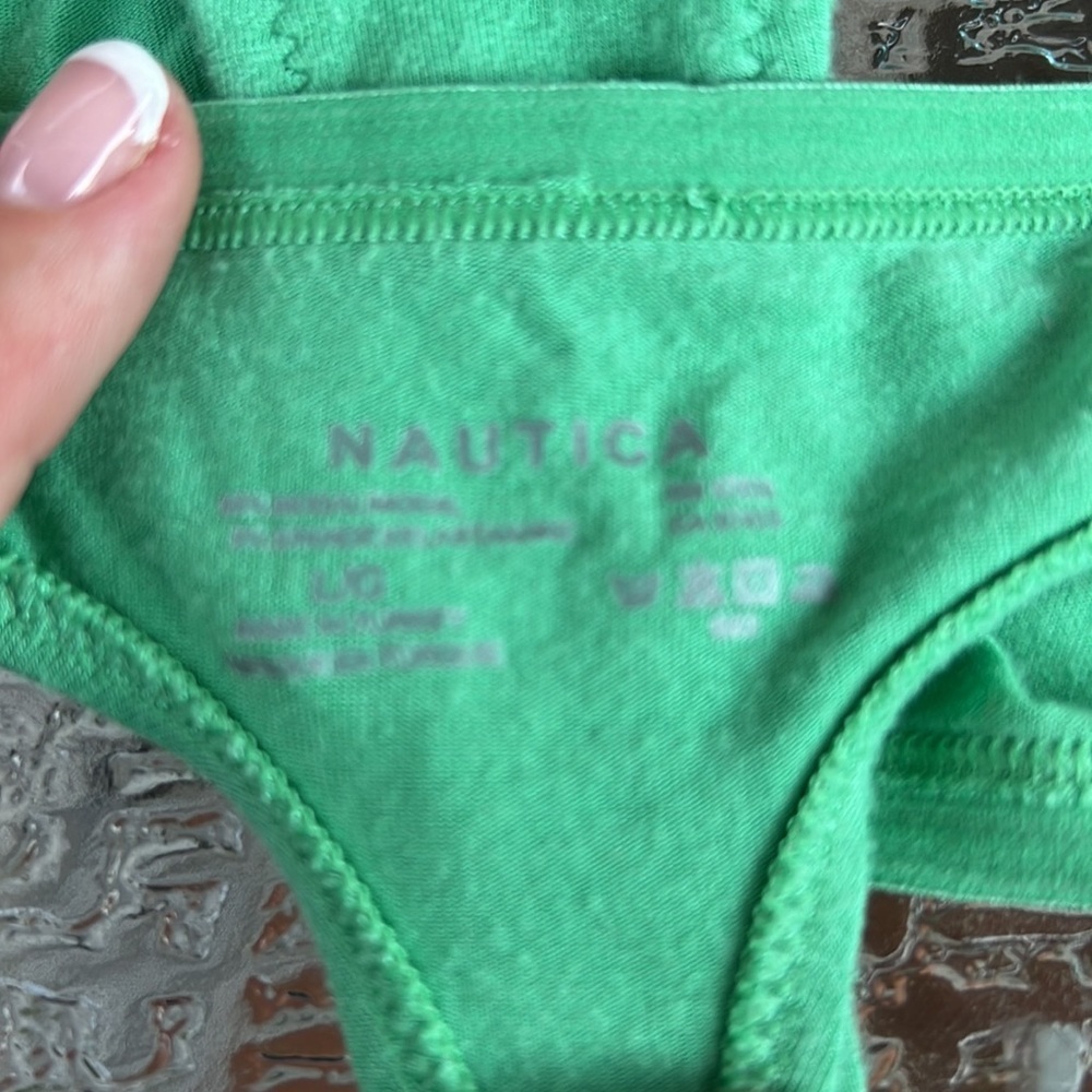 Green thong - Picture 3 of 3